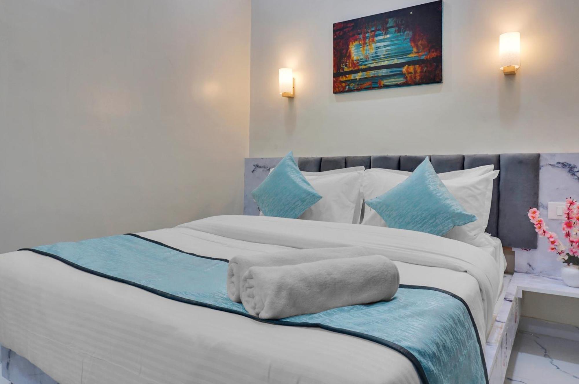 Urban Hometel Pune Exterior photo