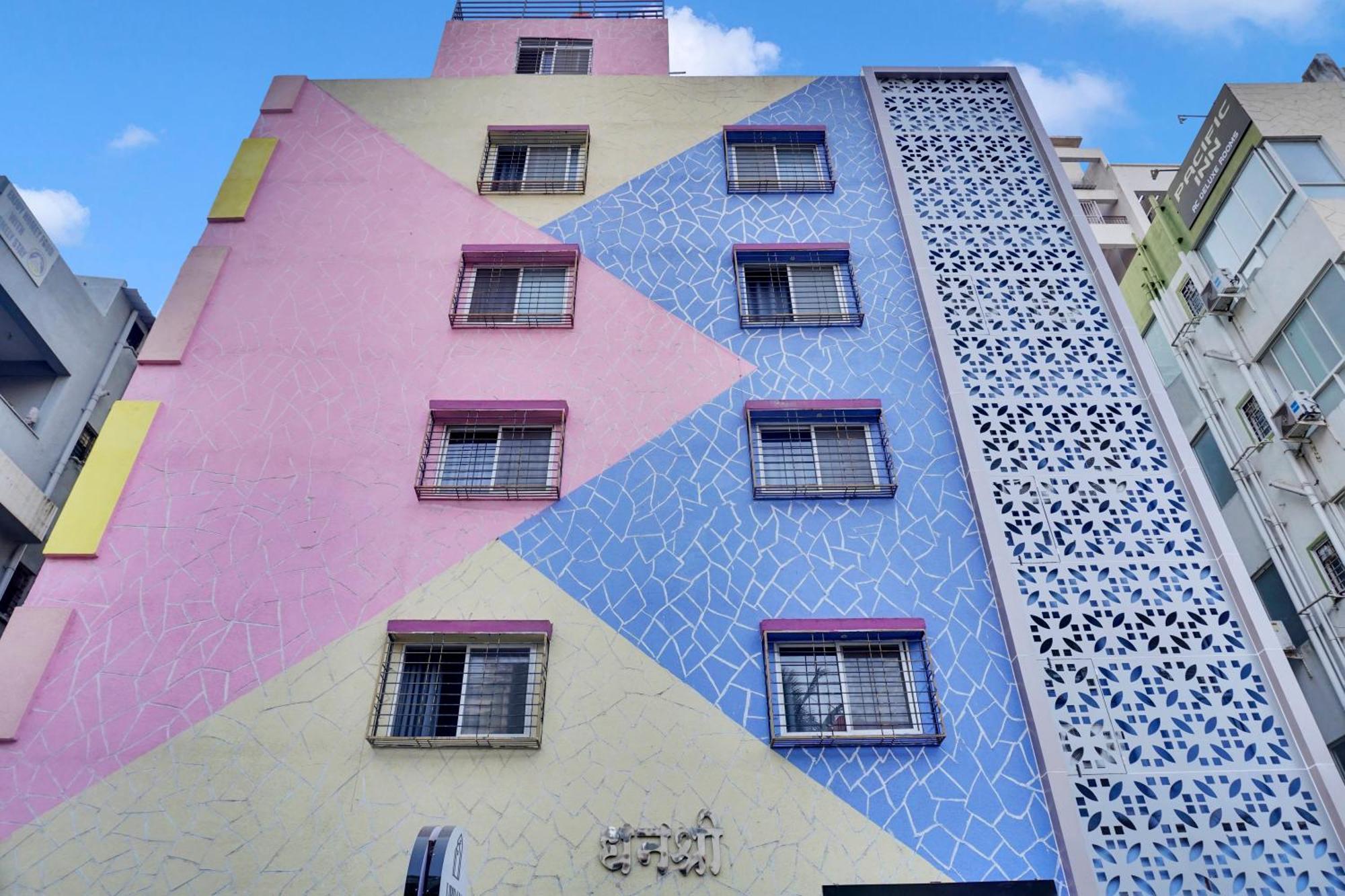 Urban Hometel Pune Exterior photo